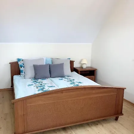 Dom Aptekarza * ウストカ