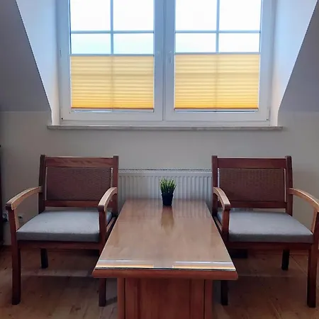 Dom Aptekarza ホームステイ ウストカ